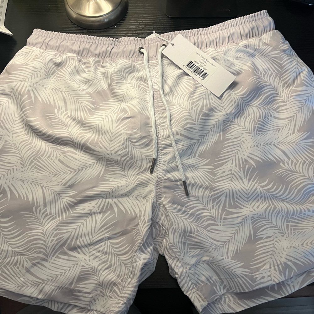 New With Tags! ALLFENIX Men’s XL White Palms Swim Shorts!